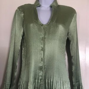 NICOLA top size S green light silky fabric , button down .long sleeves